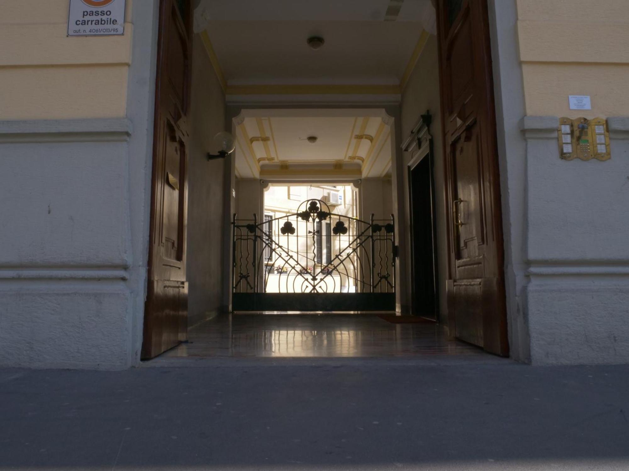 Wonderful Downtown Apartment-Hd Netflix, King-Size Bed, Two Minutes' Walk From Metro Milan Exterior photo